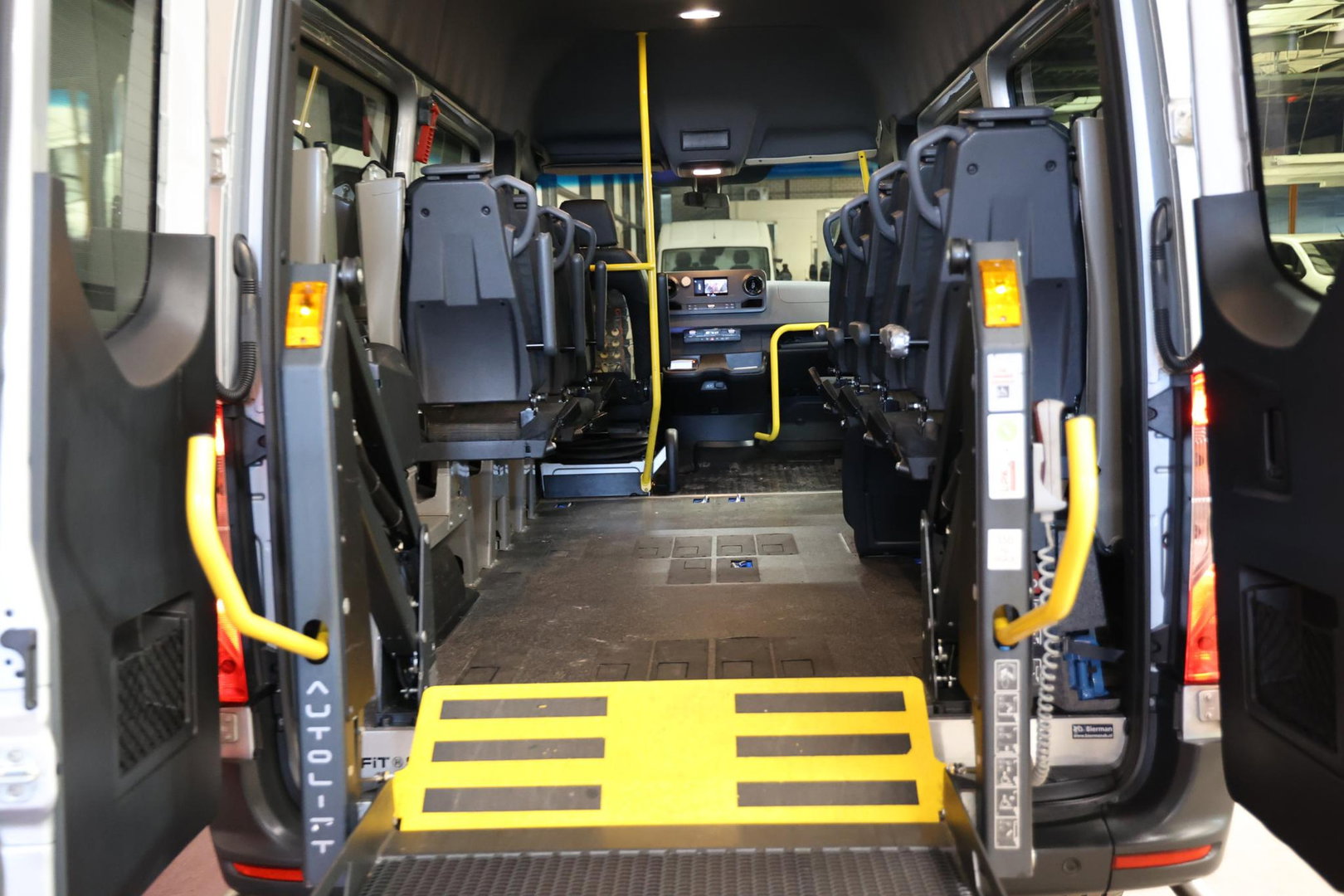 Mercedes-Benz Sprinter 314 CDI ROLSTOEL 9 PERS BIERMAN OMBOUW