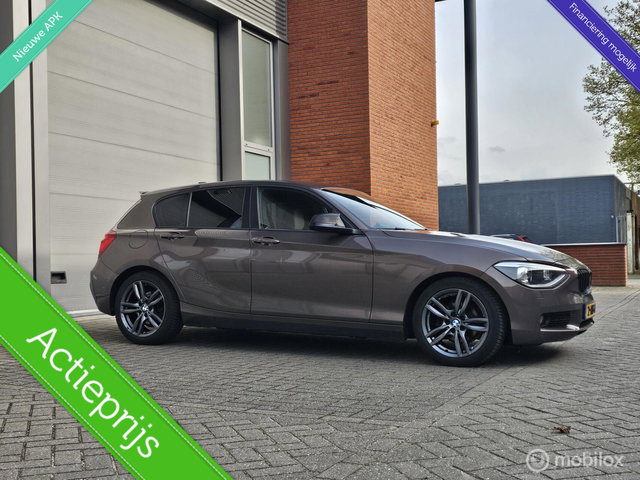 BMW 1 Serie - 114i Sport EDE Executive MPakket