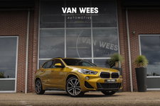 BMW X2 - sDrive18i High Executive M-sport | 2e eigenaar | Driving Assistant | Panoramadak | 19 inch | Keyless entry | Head-up | Shadow line | HiFi audio | Stoelverwarming | Alcantara