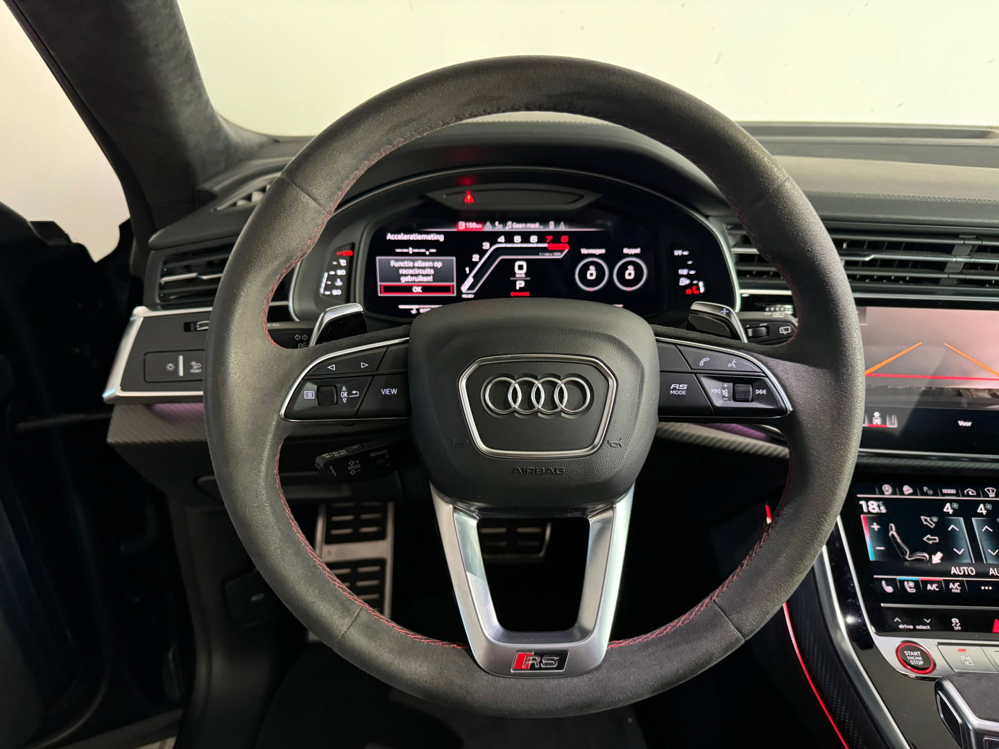 Audi RSQ8 4.0 TFSI quattro Pano|Ceramic|Akrapovic|Carbon|BTW