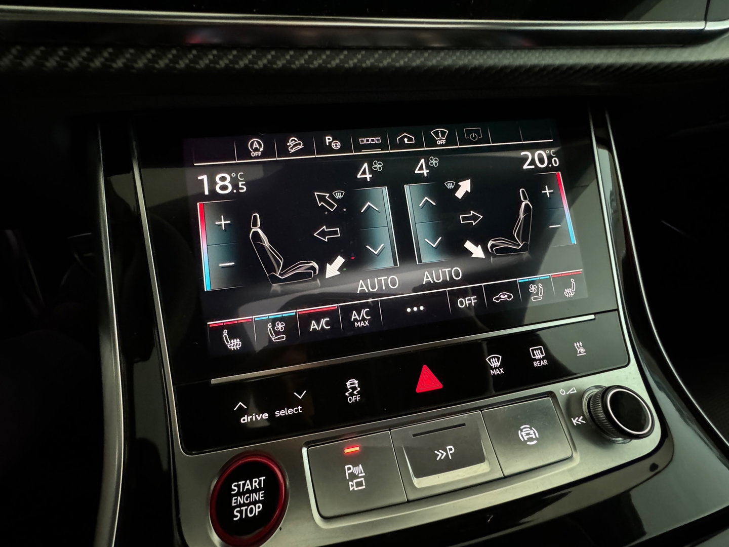 Audi RSQ8 4.0 TFSI quattro Pano|Ceramic|Akrapovic|Carbon|BTW