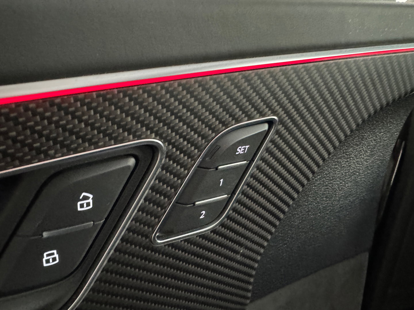 Audi RSQ8 4.0 TFSI quattro Pano|Ceramic|Akrapovic|Carbon|BTW