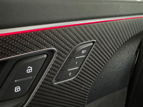 Audi RSQ8 4.0 TFSI quattro Pano|Ceramic|Akrapovic|Carbon|BTW