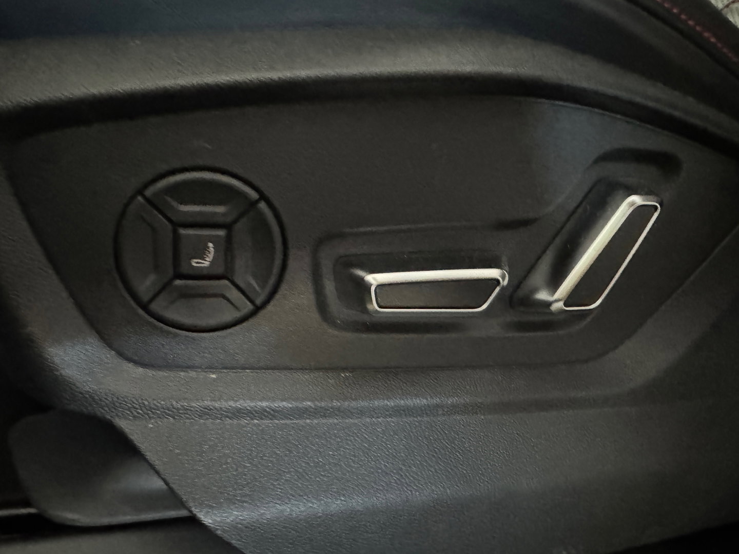 Audi RSQ8 4.0 TFSI quattro Pano|Ceramic|Akrapovic|Carbon|BTW