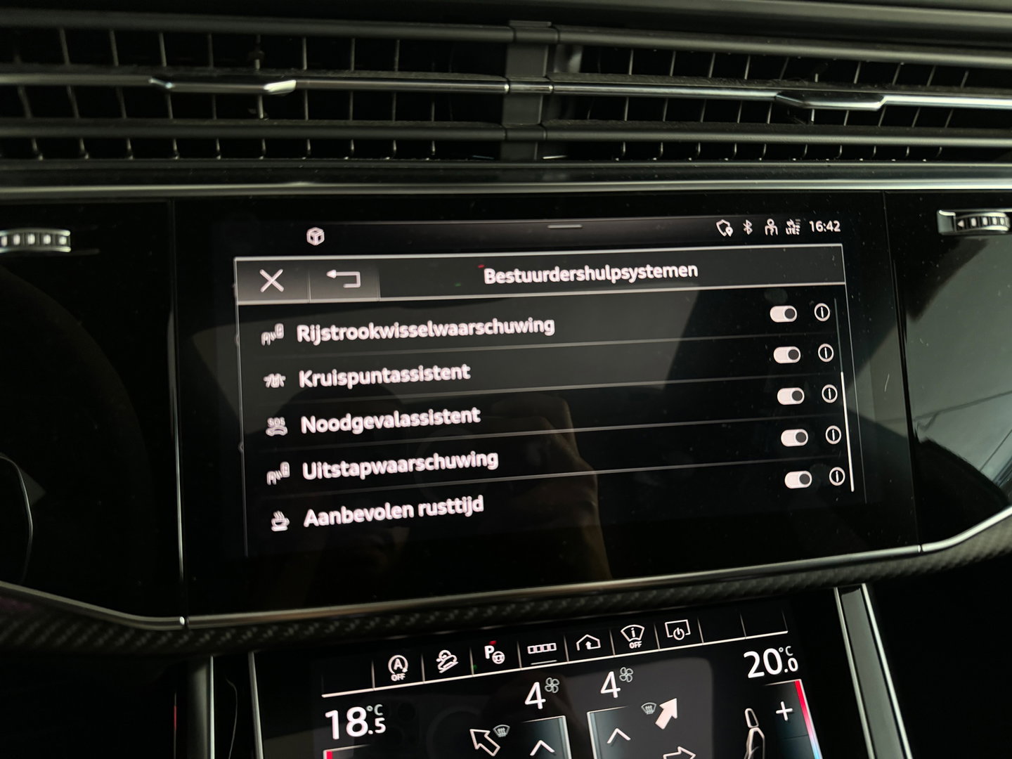 Audi RSQ8 4.0 TFSI quattro Pano|Ceramic|Akrapovic|Carbon|BTW