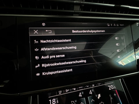 Audi RSQ8 4.0 TFSI quattro Pano|Ceramic|Akrapovic|Carbon|BTW