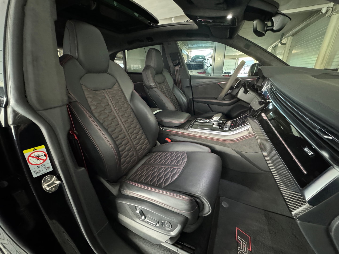 Audi RSQ8 4.0 TFSI quattro Pano|Ceramic|Akrapovic|Carbon|BTW
