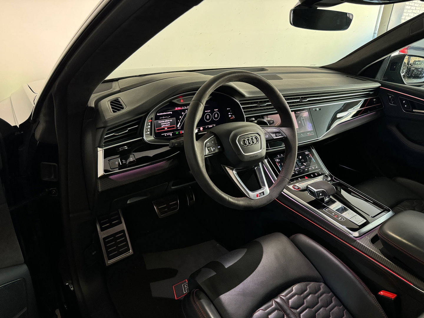 Audi RSQ8 4.0 TFSI quattro Pano|Ceramic|Akrapovic|Carbon|BTW