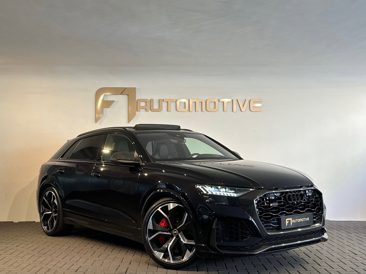 Audi RSQ8 4.0 TFSI quattro Pano|Ceramic|Akrapovic|Carbon|BTW