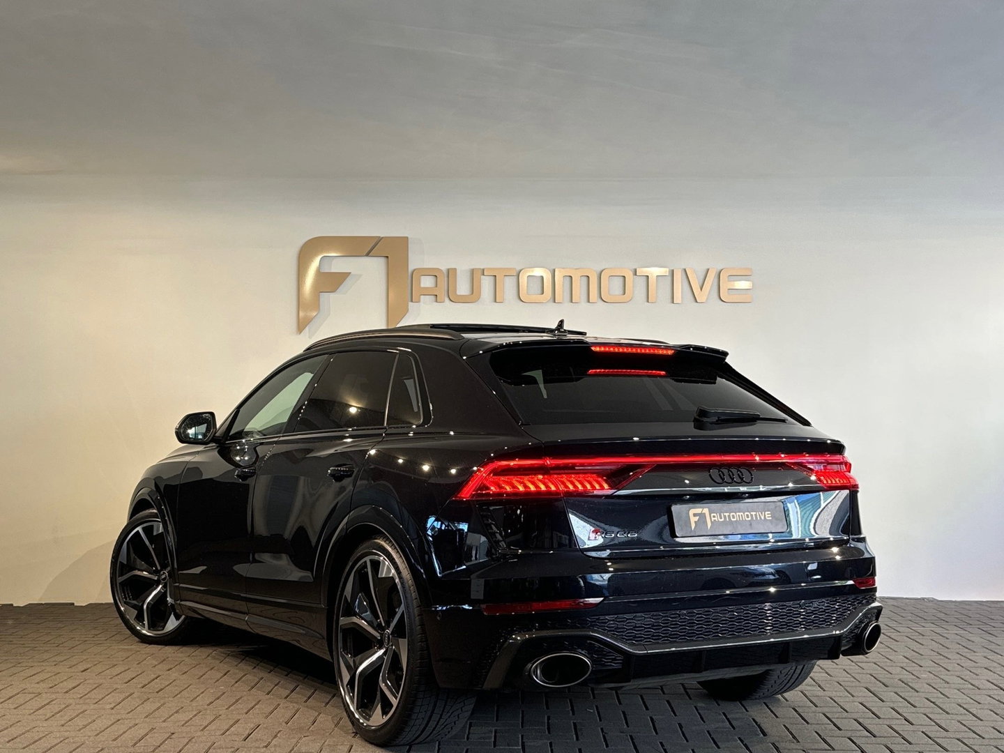 Audi RSQ8 4.0 TFSI quattro Pano|Ceramic|Akrapovic|Carbon|BTW