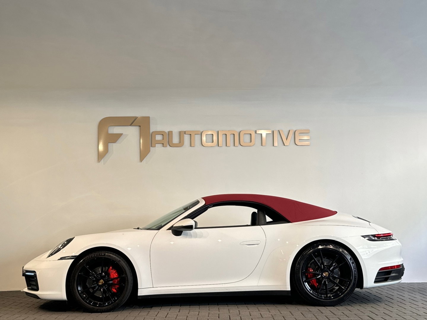 Porsche 911 Cabrio 3.0 Carrera 992 385PK Sportuitlaat|PDK