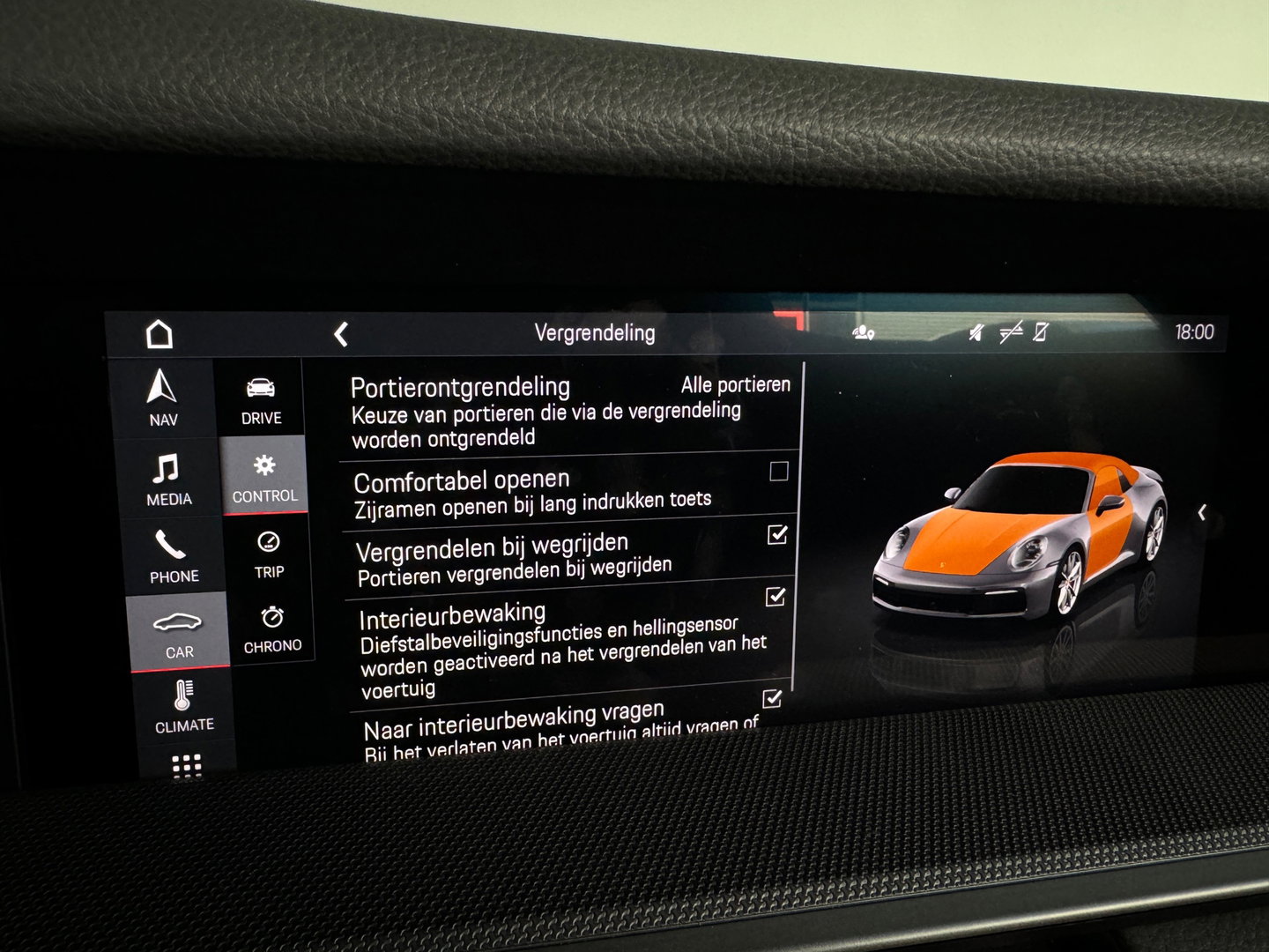 Porsche 911 Cabrio 3.0 Carrera 992 385PK Sportuitlaat|PDK