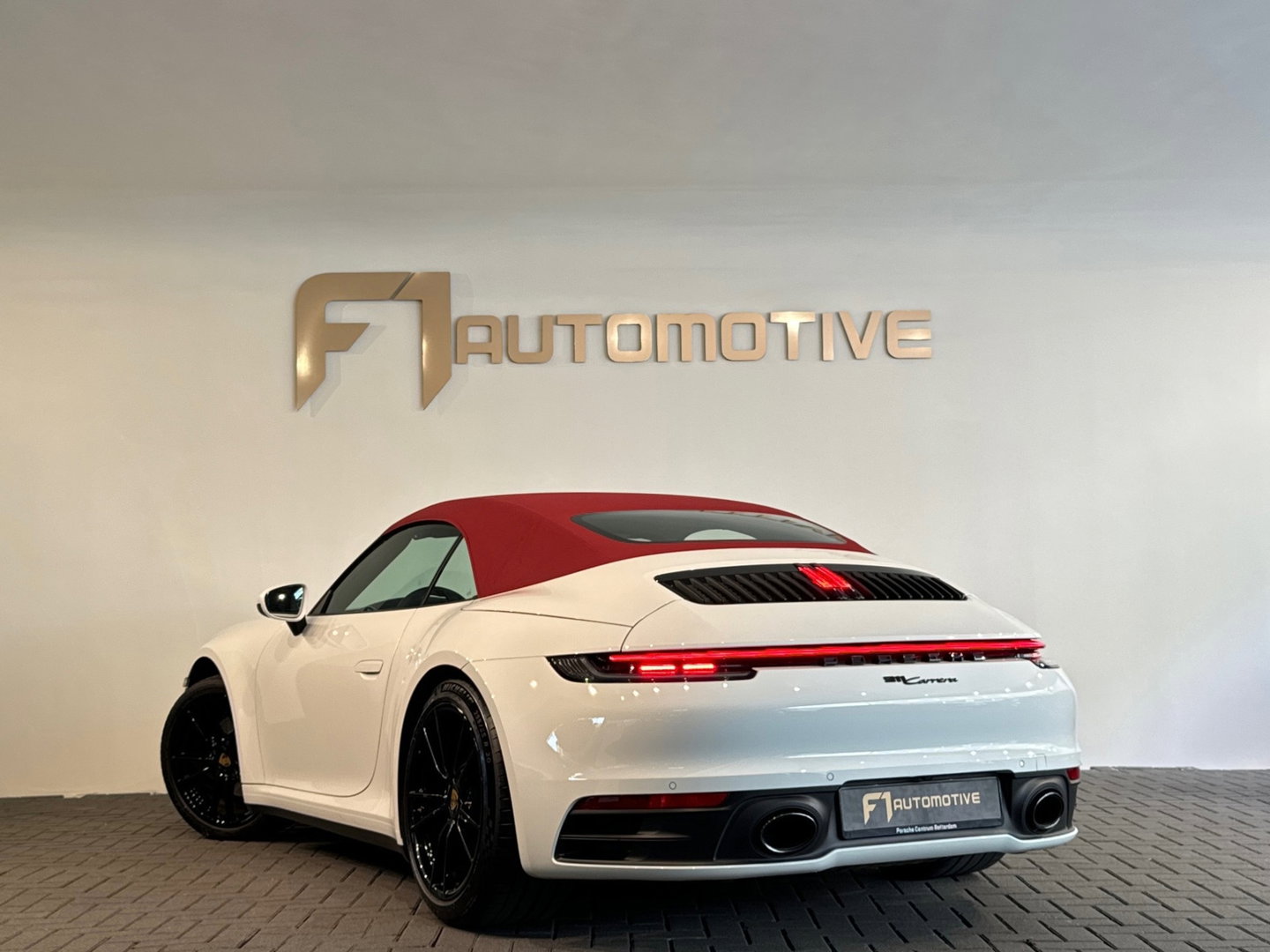 Porsche 911 Cabrio 3.0 Carrera 992 385PK Sportuitlaat|PDK