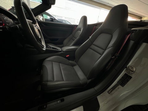 Porsche 911 Cabrio 3.0 Carrera 992 385PK Sportuitlaat|PDK