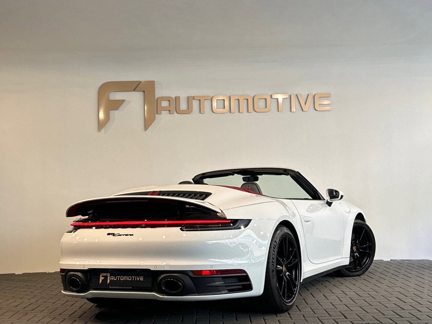Porsche 911 Cabrio 3.0 Carrera 992 385PK Sportuitlaat|PDK
