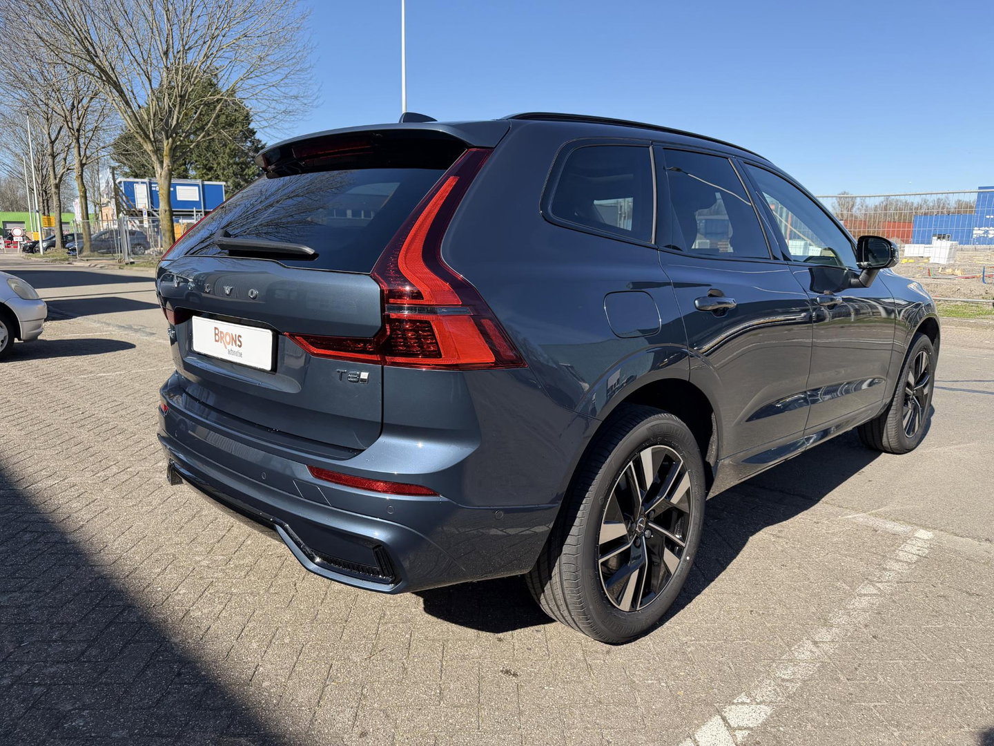 Volvo XC60 2.0 T8 Plug-in hybrid AWD Ultra Dark Facelift model l 360 l stoel verwarming l 455pk