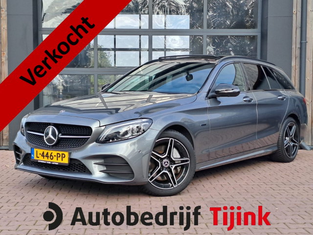 Mercedes-Benz C-Klasse - Estate 300 e T Night Edition AMG Limited | Pano | Trekhaak | Multibeam | 360° camera | Leder/alcantara | Stoelverwarming | Elek. achterklep | Vol |