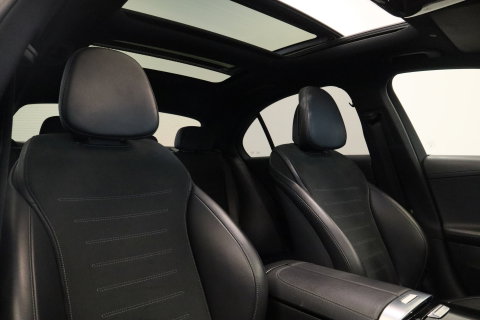Mercedes-Benz C-Klasse 300 4MATIC AMG Line Burmester ACC Lane Assist Camera 24 Maanden garantie* (Vraag naar de voorwaarden)