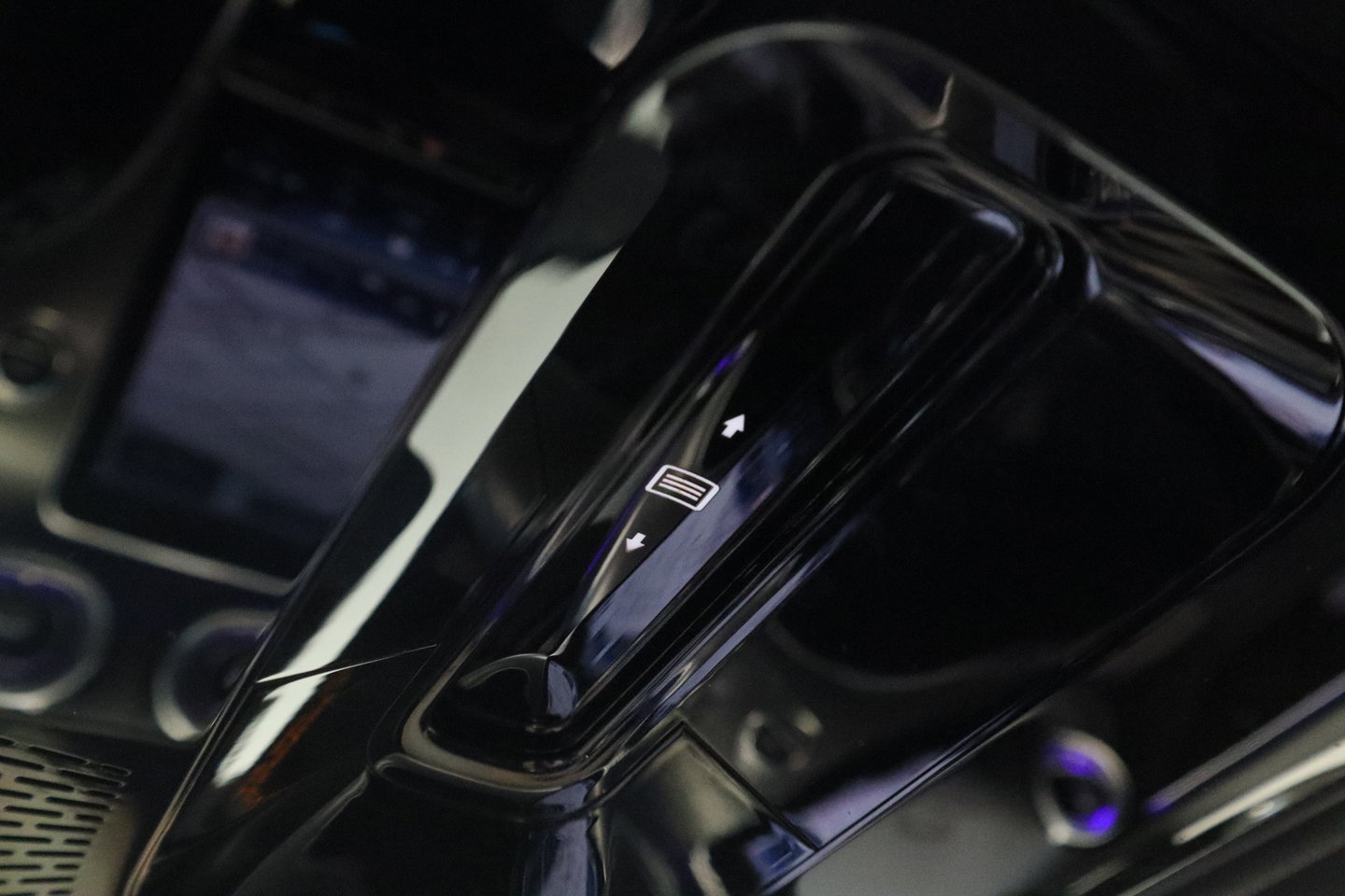 Mercedes-Benz C-Klasse 300 4MATIC AMG Line Burmester ACC Lane Assist Camera 24 Maanden garantie* (Vraag naar de voorwaarden)