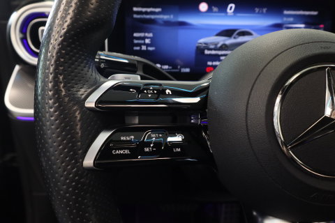 Mercedes-Benz C-Klasse 300 4MATIC AMG Line Burmester ACC Lane Assist Camera 24 Maanden garantie* (Vraag naar de voorwaarden)