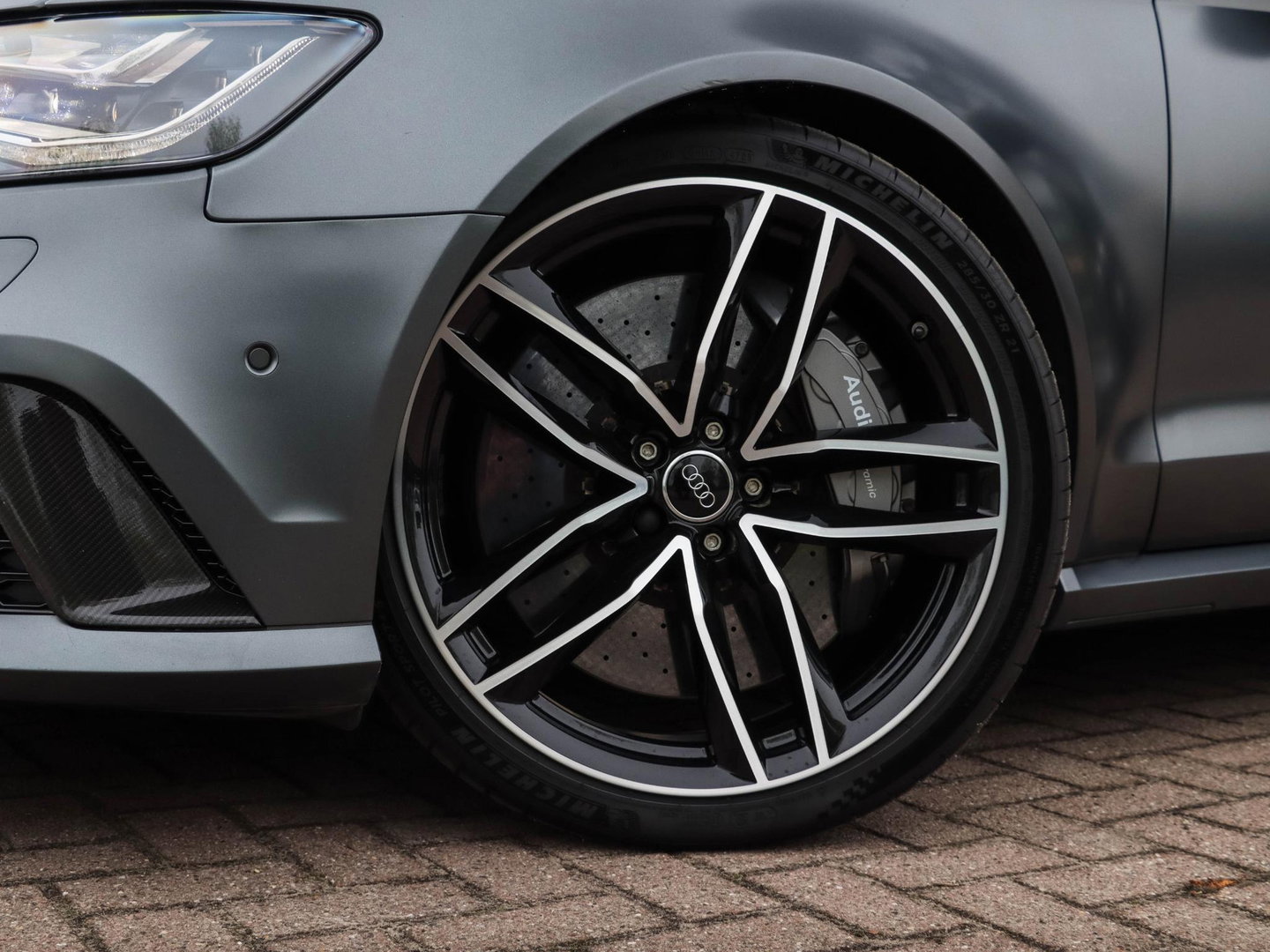 Audi RS6 4.0 TFSI RS 6 quattro Keramisch B&O Adv. HeadUp Nachtzicht Panodak Softclose