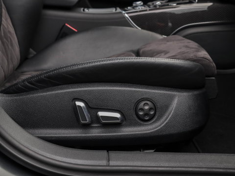Audi RS6 4.0 TFSI RS 6 quattro Keramisch B&O Adv. HeadUp Nachtzicht Panodak Softclose