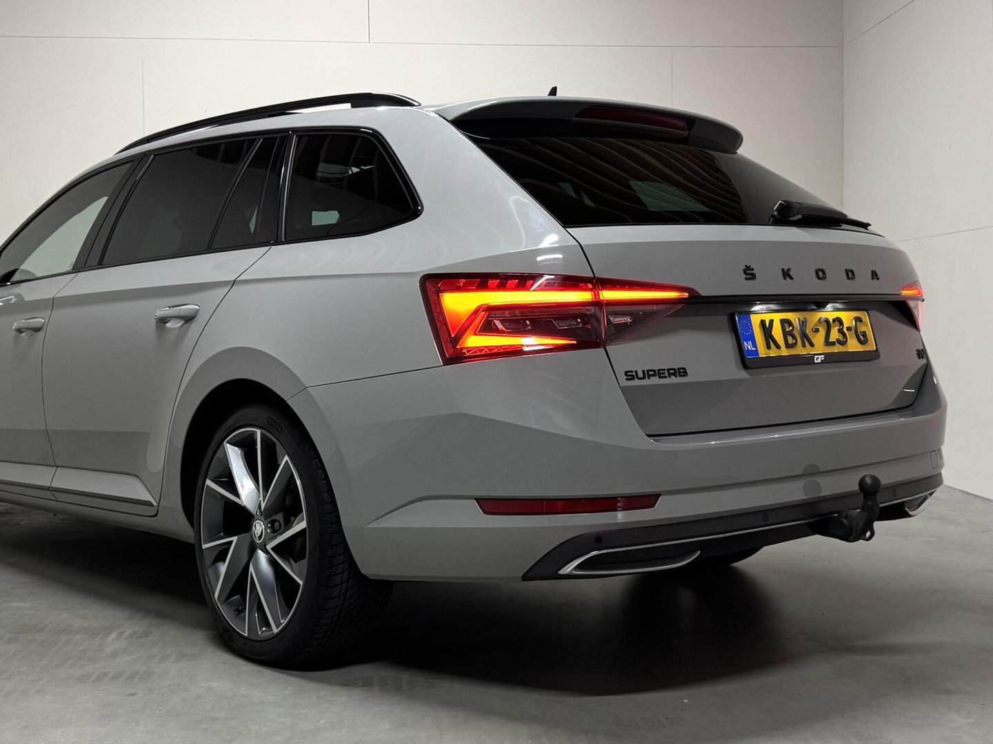 Škoda Superb Combi 1.4 TSI iV Sportline Pano Canton Camera Trekh.