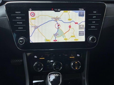Škoda Superb Combi 1.8 TSI Style Business | TREKHAAK 1800 KG | ADAPTIVE CRUISE