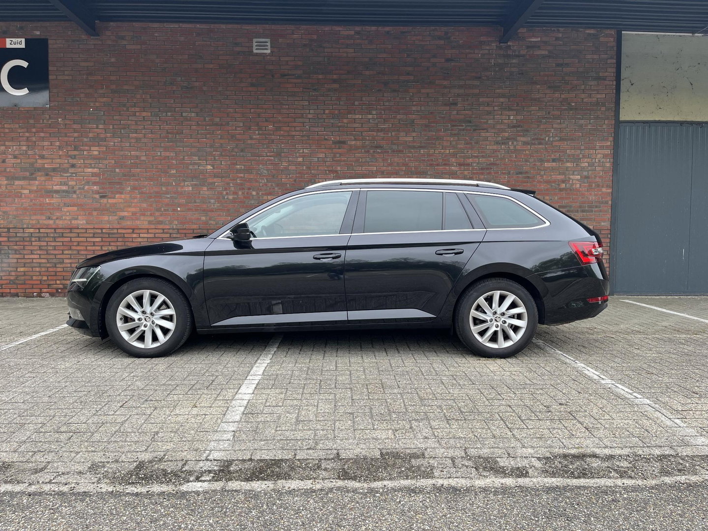 Škoda Superb Combi 1.8 TSI Style Business | TREKHAAK 1800 KG | ADAPTIVE CRUISE