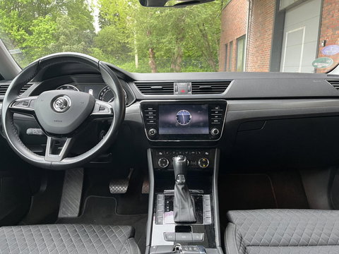 Škoda Superb Combi 1.8 TSI Style Business | TREKHAAK 1800 KG | ADAPTIVE CRUISE