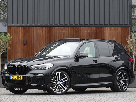 BMW X5 xDrive45e 394PK High Exec. M-Individual / carbon / Laser / 360°