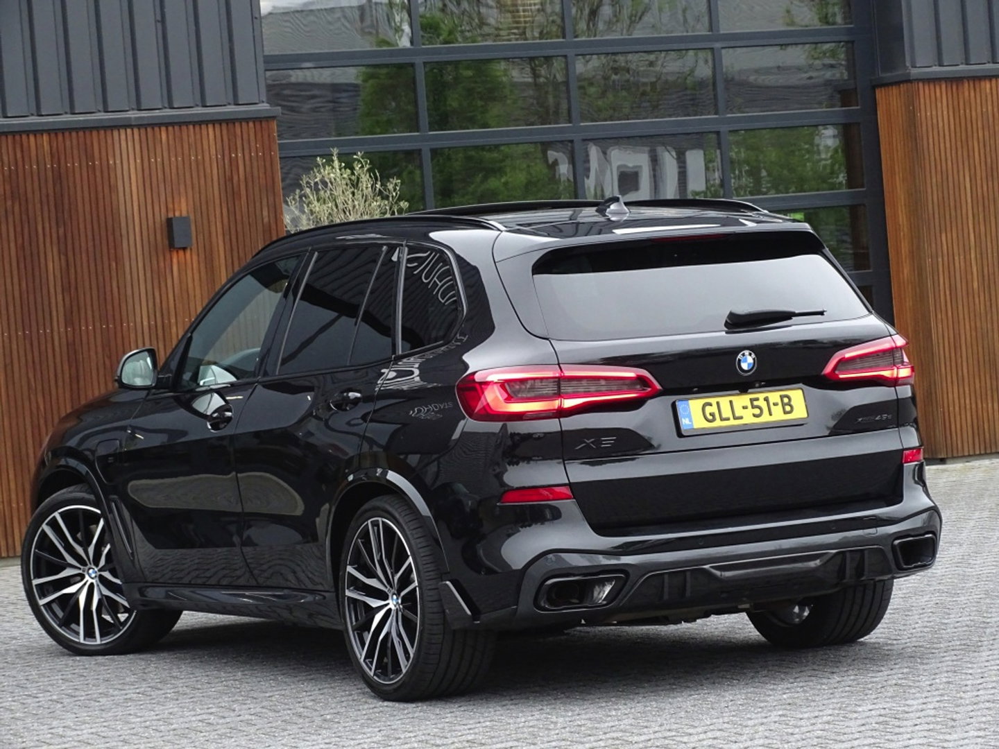 BMW X5 xDrive45e 394PK High Exec. M-Individual / carbon / Laser / 360°