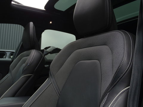 Volvo XC60 T6 310PK AWD Recharge / R-Design / panaroma / LED