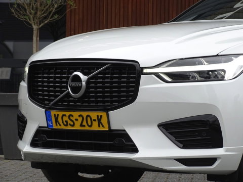 Volvo XC60 T6 310PK AWD Recharge / R-Design / panaroma / LED