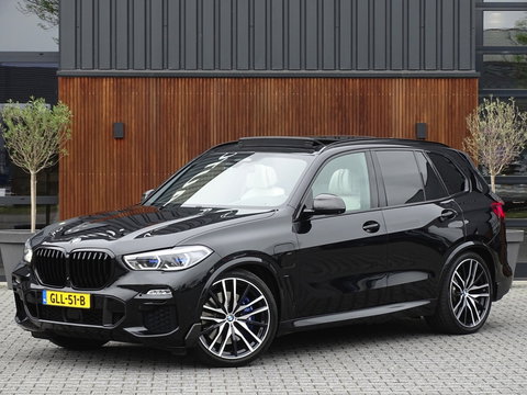 BMW X5 xDrive45e 394PK High Exec. M-Individual / carbon / Laser / 360°