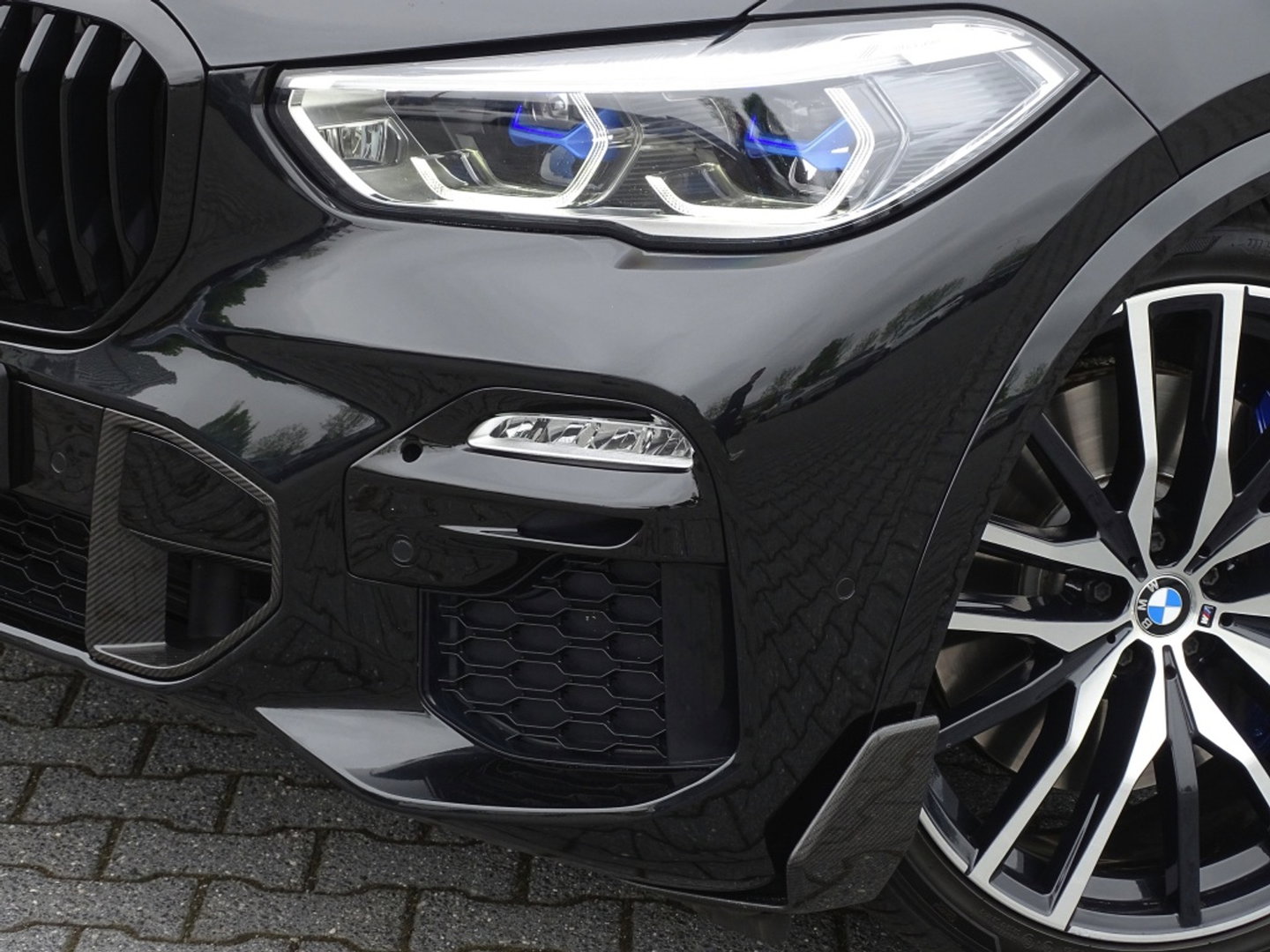 BMW X5 xDrive45e 394PK High Exec. M-Individual / carbon / Laser / 360°
