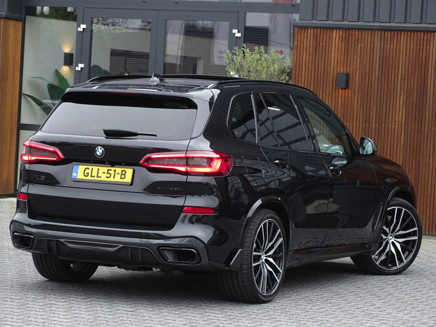 BMW X5 xDrive45e 394PK High Exec. M-Individual / carbon / Laser / 360°