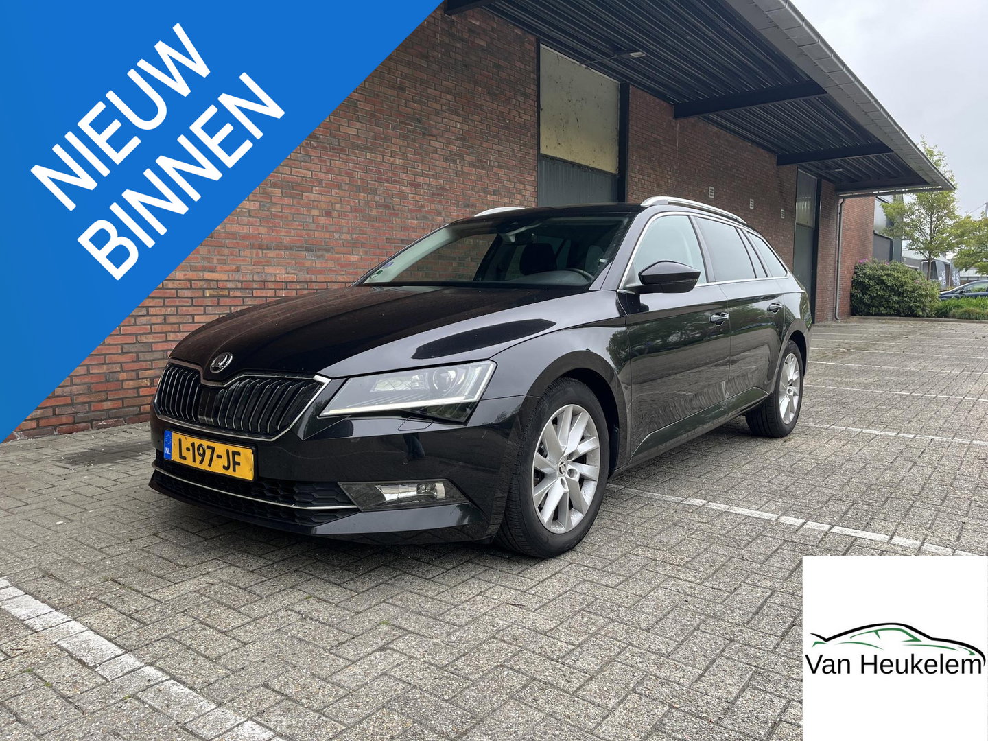 Škoda Superb Combi 1.8 TSI Style Business | TREKHAAK 1800 KG | ADAPTIVE CRUISE