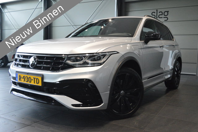 Volkswagen Tiguan - 1.4 TSI eHybrid 3X R-LINE Black Style camera trekhaak 20 inch !!
