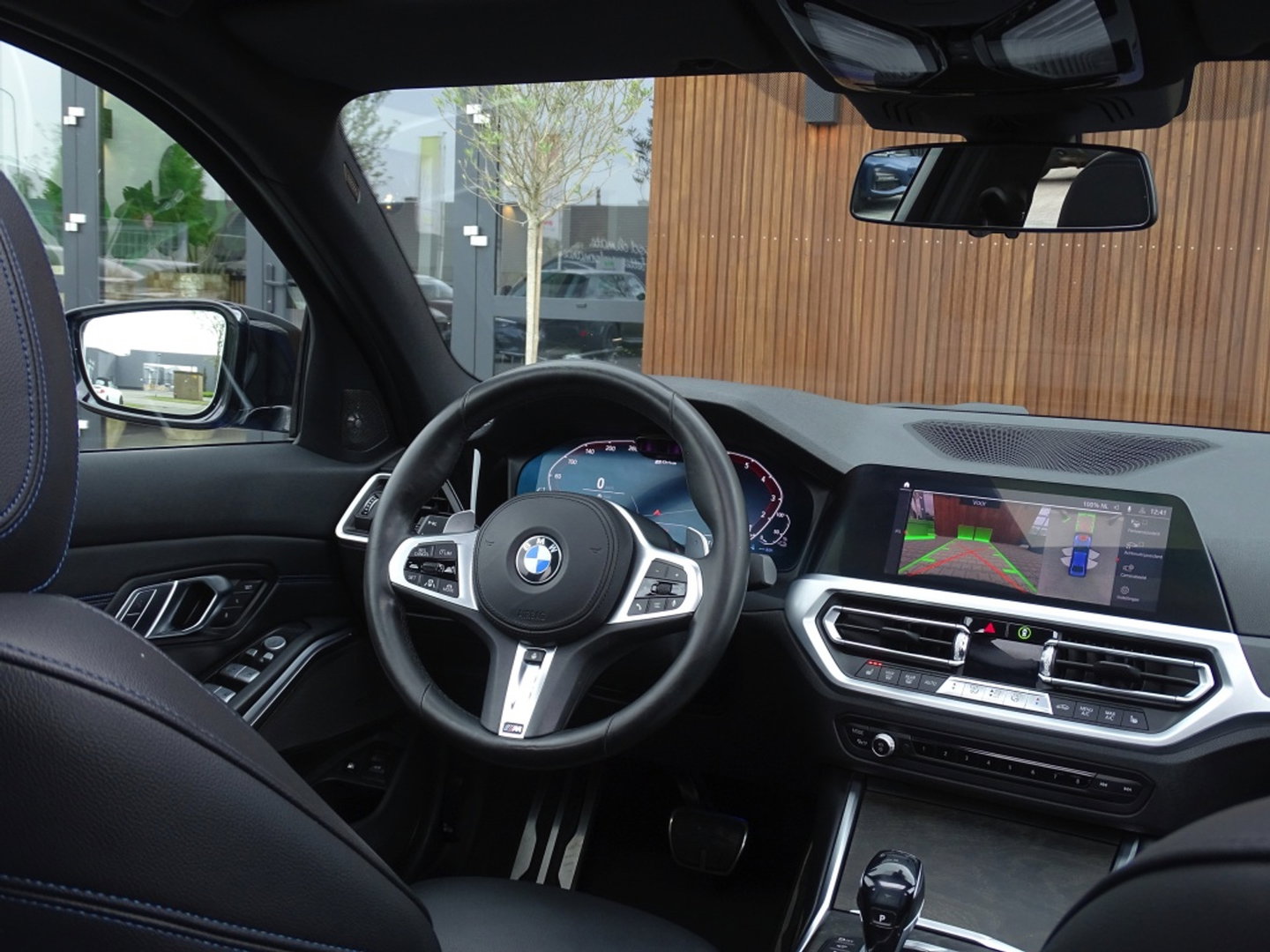 BMW 3-serie 330e 292PK High Executive / M-Sport Individual / 360°