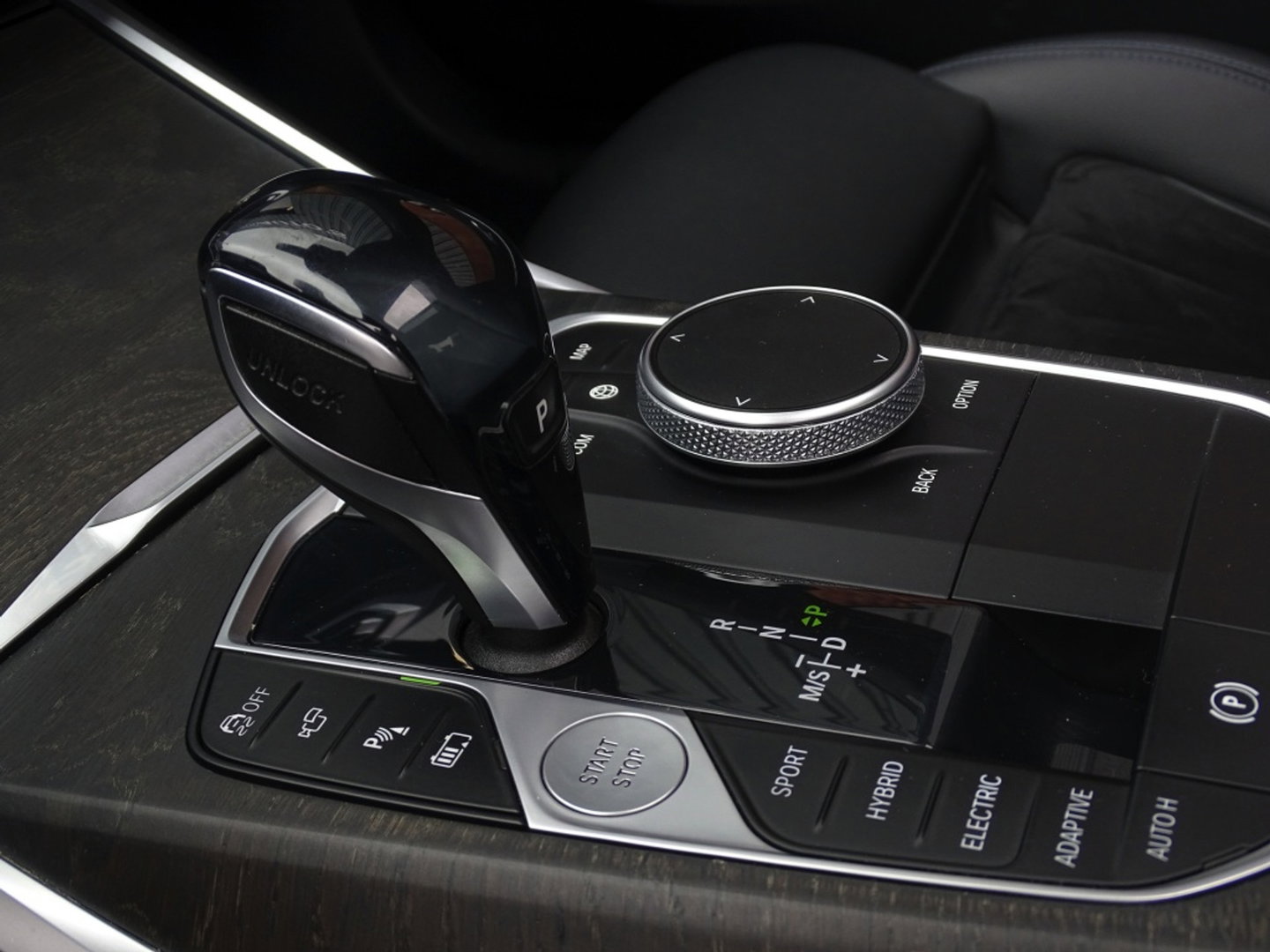 BMW 3-serie 330e 292PK High Executive / M-Sport Individual / 360°