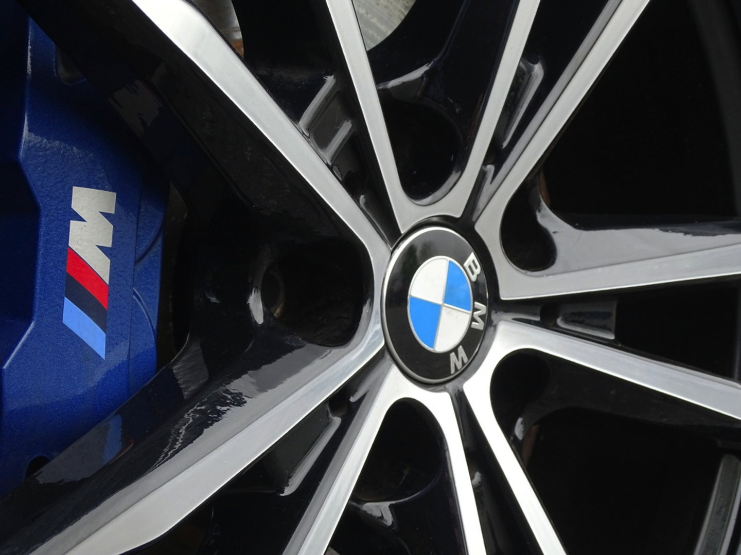 BMW 3-serie 330e 292PK High Executive / M-Sport Individual / 360°