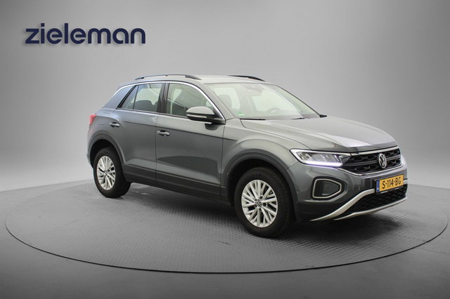 Volkswagen T-Roc - 1.5 TSI Life - Carplay, Digitaal Cockpit, Adapt. Cruise, Afn. Trekhaak