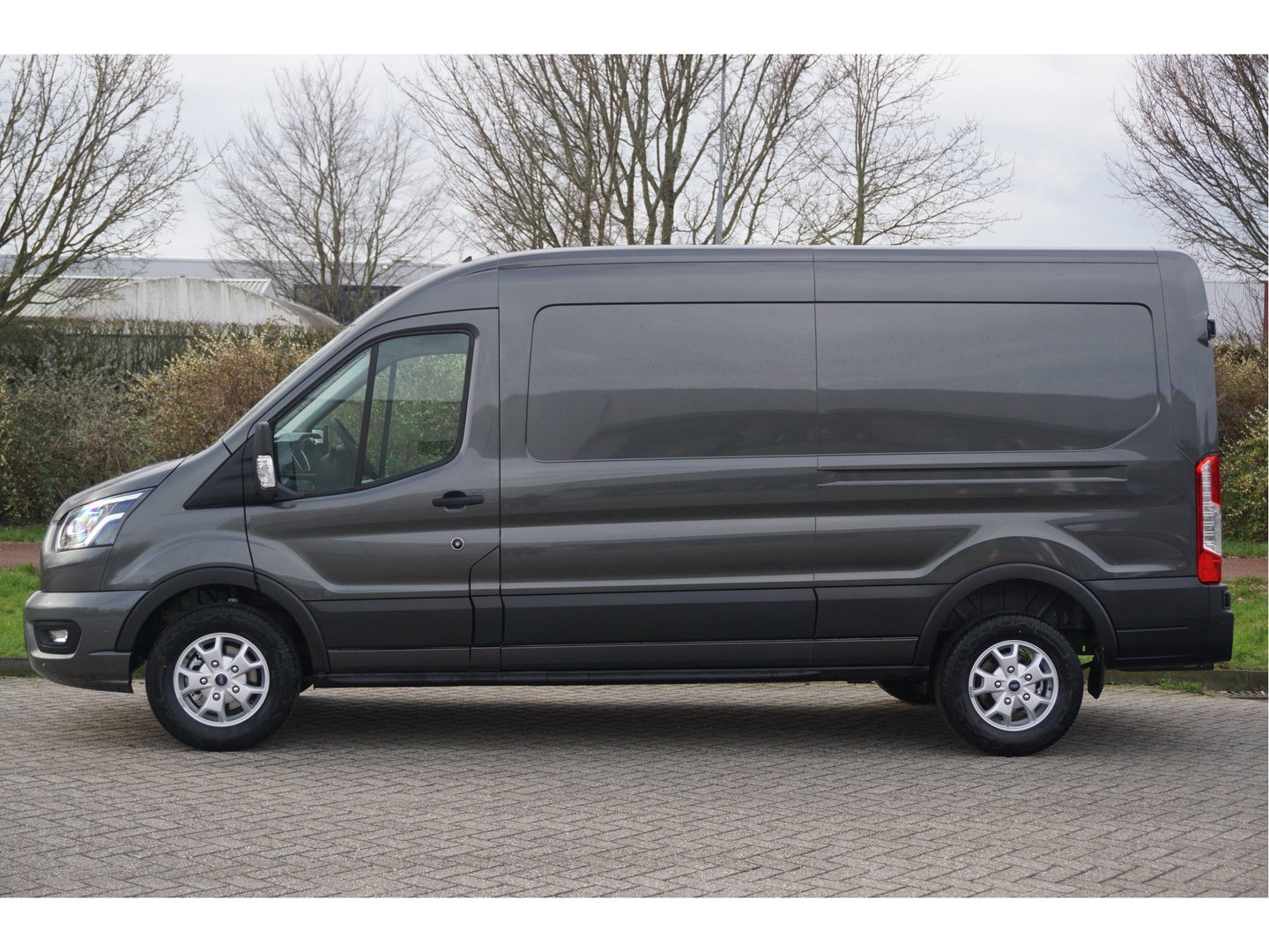 Ford Transit 350L L3H2 Limited AUT-8 165PK BPM VRIJ Navi, Adap. Cruise, 360° Cam, Trekhaak!! NR. 225