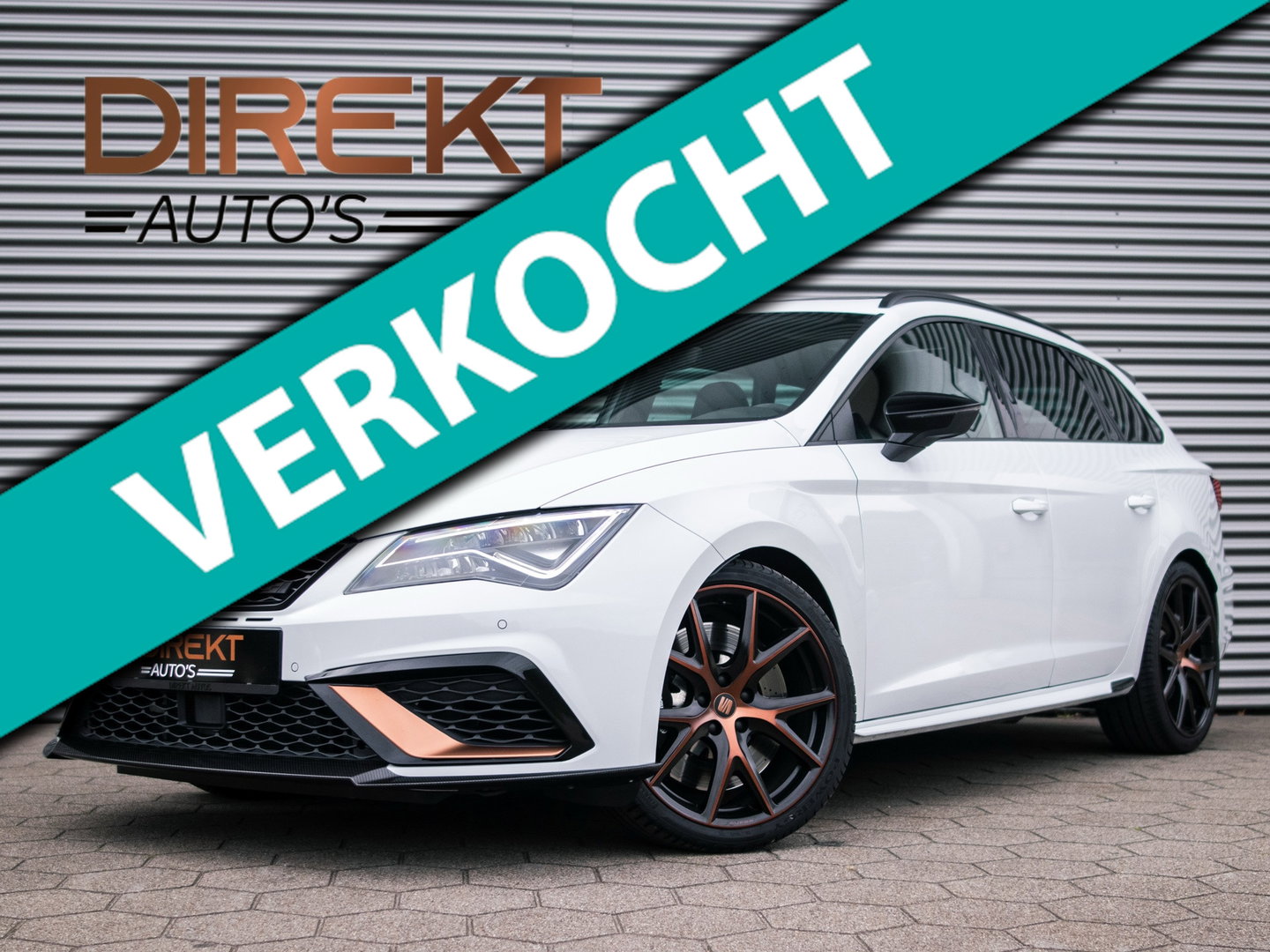 SEAT Leon ST 2.0 TSI CUPRA R 4DRIVE PANO CARBON BREMBO BEATS
