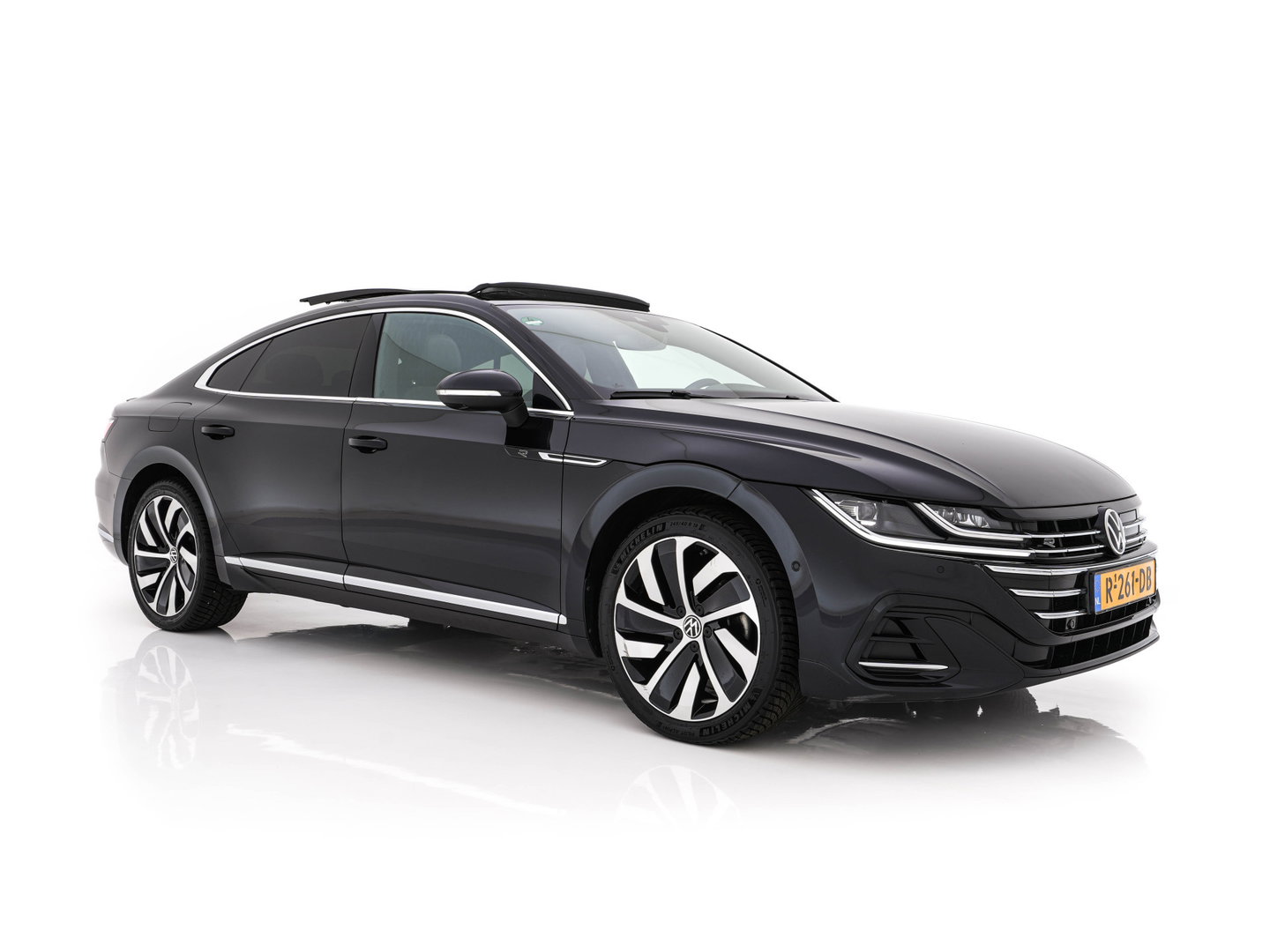 Volkswagen Arteon 1.4 TSI eHybrid R-Line Business+ (INCL.BTW) *PANO | HEAD-UP | LEATHER-MICROFIBRE | FULL-LED | TOP-VIEW | ADAPTIVE-CRUISE | BLINDSPOT | HEATED-SPORTSEATS | KEYLESS | NAVI-FULLMAP | PRIVACY-GLASS | SHIFT-PADDLES | DIGI-COCKPIT