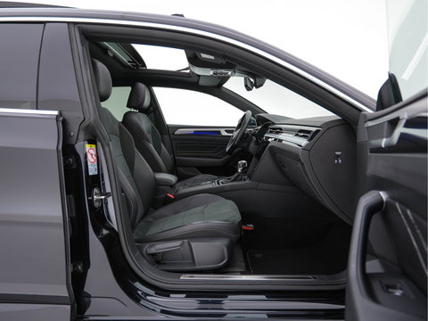 Volkswagen Arteon 1.4 TSI eHybrid R-Line Business+ (INCL.BTW) *PANO | HEAD-UP | LEATHER-MICROFIBRE | FULL-LED | TOP-VIEW | ADAPTIVE-CRUISE | BLINDSPOT | HEATED-SPORTSEATS | KEYLESS | NAVI-FULLMAP | PRIVACY-GLASS | SHIFT-PADDLES | DIGI-COCKPIT