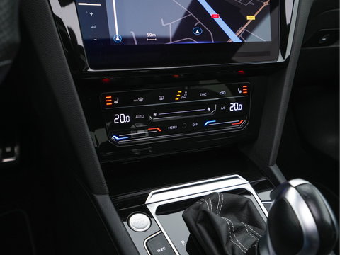 Volkswagen Arteon 1.4 TSI eHybrid R-Line Business+ (INCL.BTW) *PANO | HEAD-UP | LEATHER-MICROFIBRE | FULL-LED | TOP-VIEW | ADAPTIVE-CRUISE | BLINDSPOT | HEATED-SPORTSEATS | KEYLESS | NAVI-FULLMAP | PRIVACY-GLASS | SHIFT-PADDLES | DIGI-COCKPIT