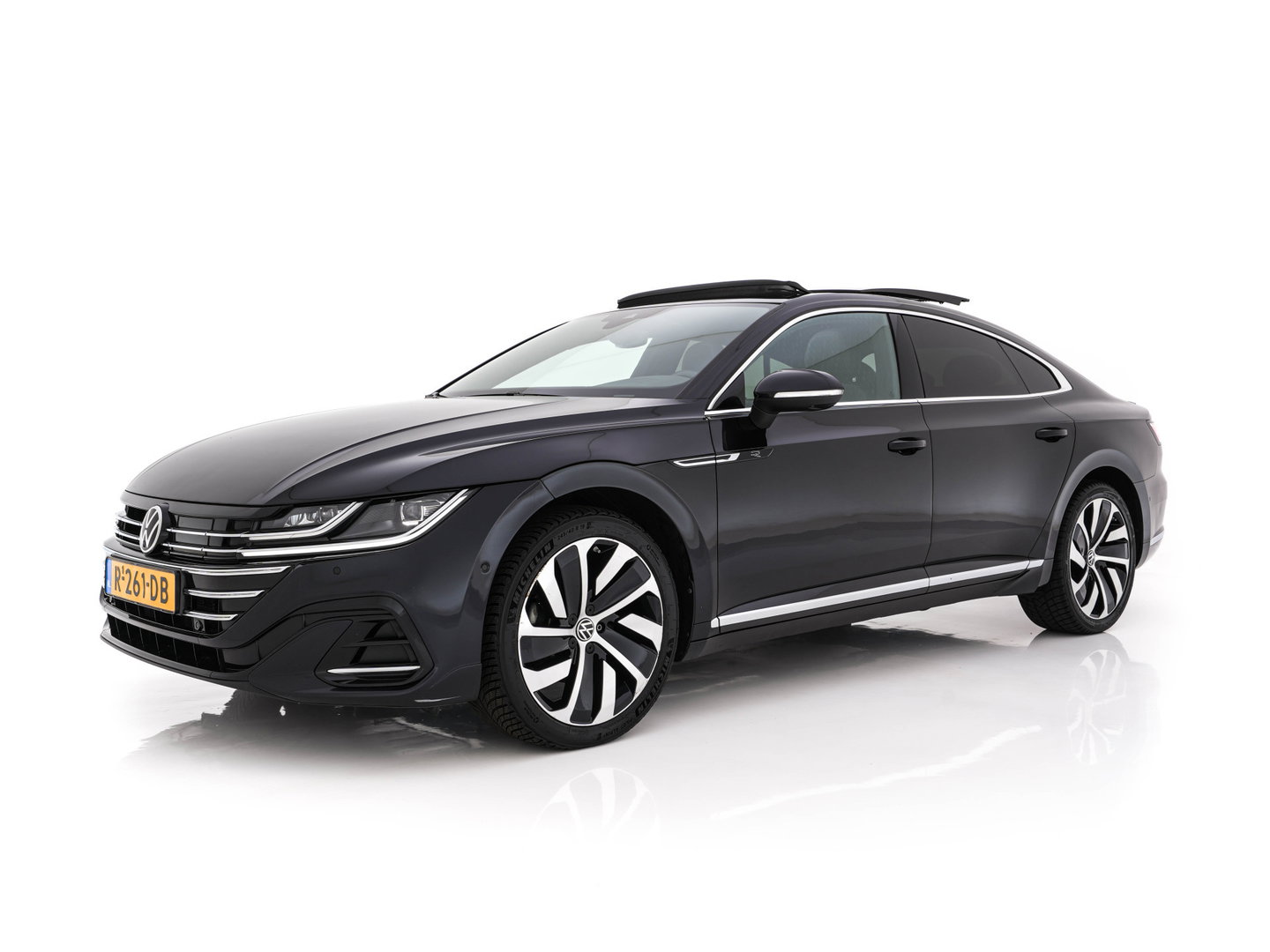 Volkswagen Arteon 1.4 TSI eHybrid R-Line Business+ (INCL.BTW) *PANO | HEAD-UP | LEATHER-MICROFIBRE | FULL-LED | TOP-VIEW | ADAPTIVE-CRUISE | BLINDSPOT | HEATED-SPORTSEATS | KEYLESS | NAVI-FULLMAP | PRIVACY-GLASS | SHIFT-PADDLES | DIGI-COCKPIT