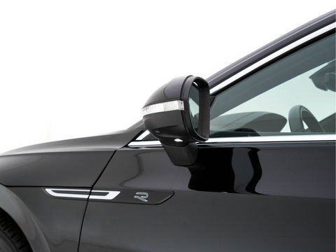 Volkswagen Arteon 1.4 TSI eHybrid R-Line Business+ (INCL.BTW) *PANO | HEAD-UP | LEATHER-MICROFIBRE | FULL-LED | TOP-VIEW | ADAPTIVE-CRUISE | BLINDSPOT | HEATED-SPORTSEATS | KEYLESS | NAVI-FULLMAP | PRIVACY-GLASS | SHIFT-PADDLES | DIGI-COCKPIT